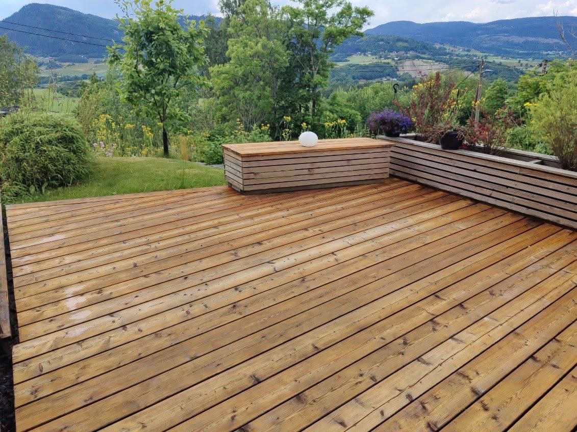 Terrassevask - terrasse og uteplass renset og frisket opp